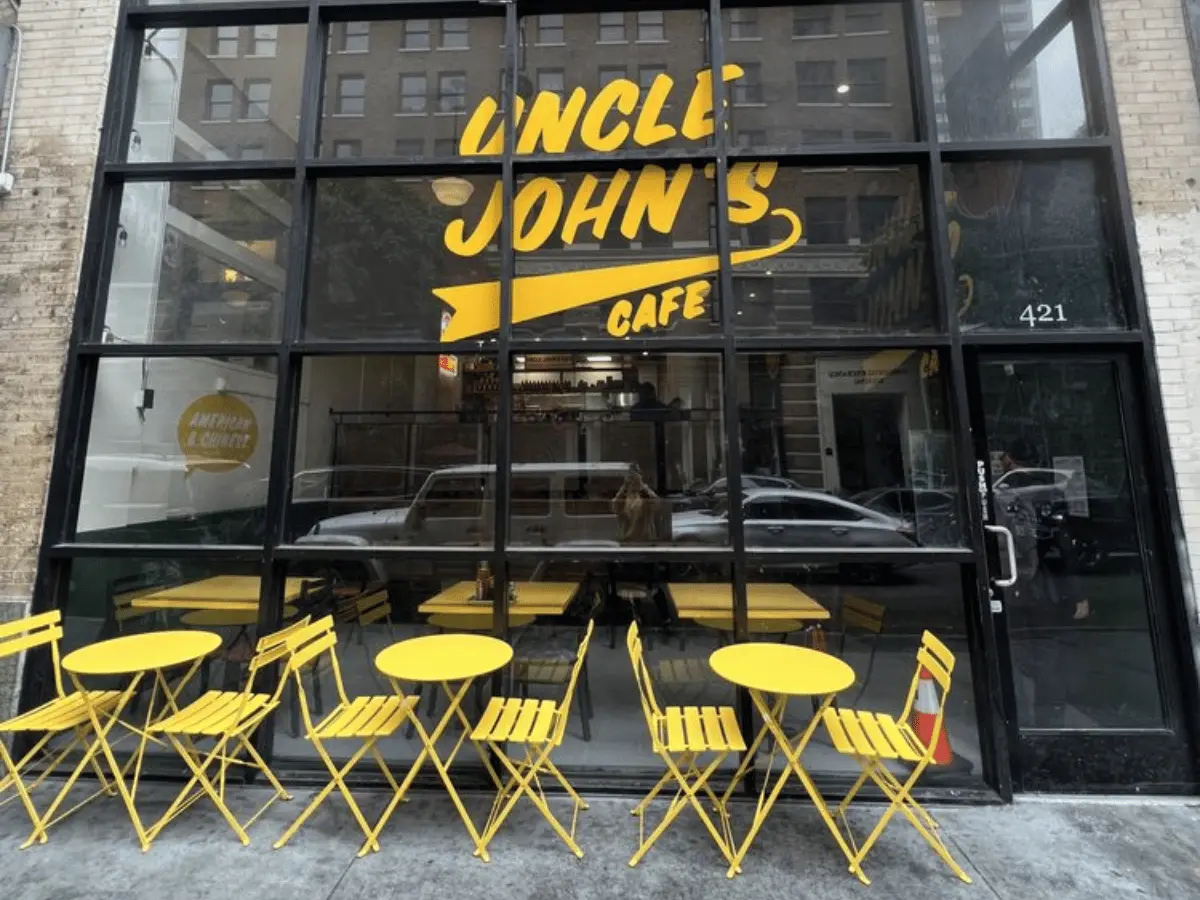 Uncle John's Cafe in Los Angeles, CA